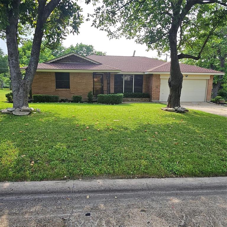 Edward - Residential