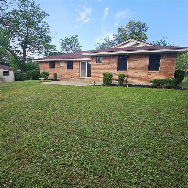 Edward - Residential