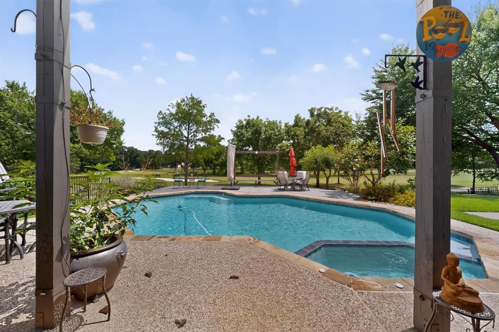 712 Water Oak Drive