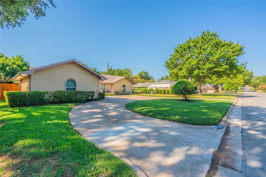 1804 Lincolnshire Drive