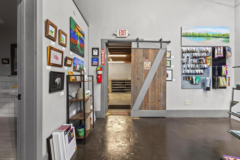 Stevens Add - Commercial Lease