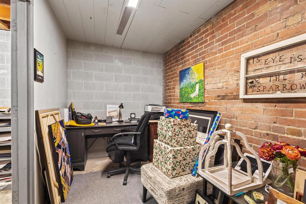 Stevens Add - Commercial Lease