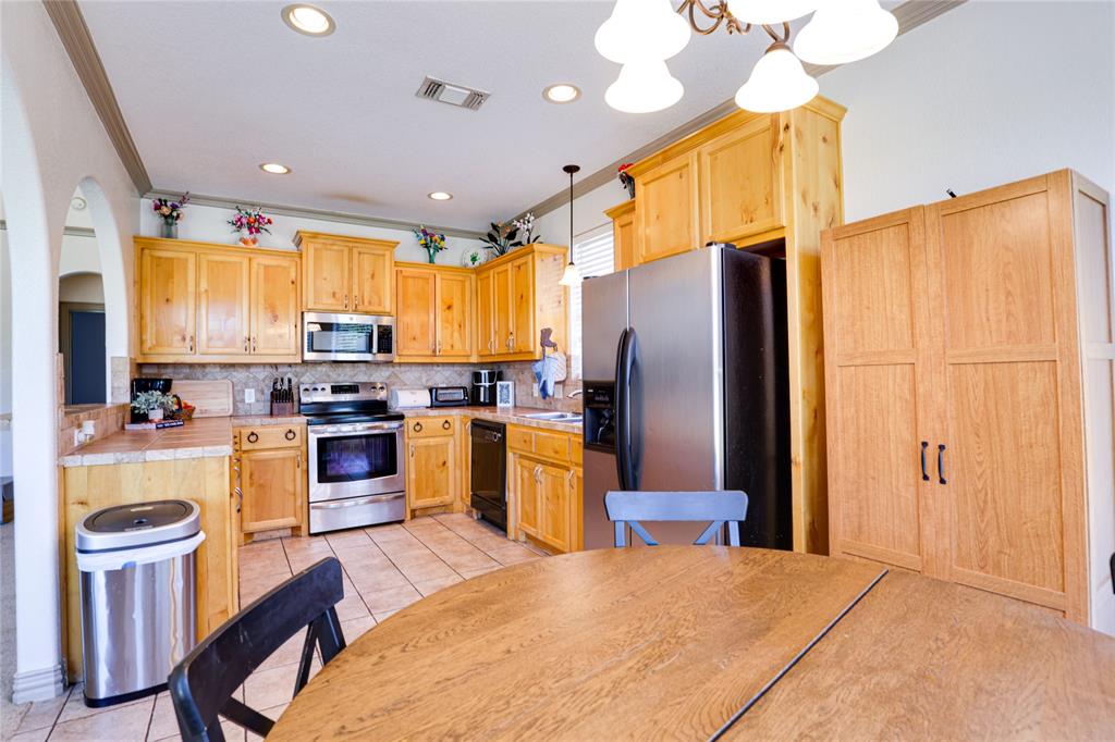 1845 Roadrunner Drive