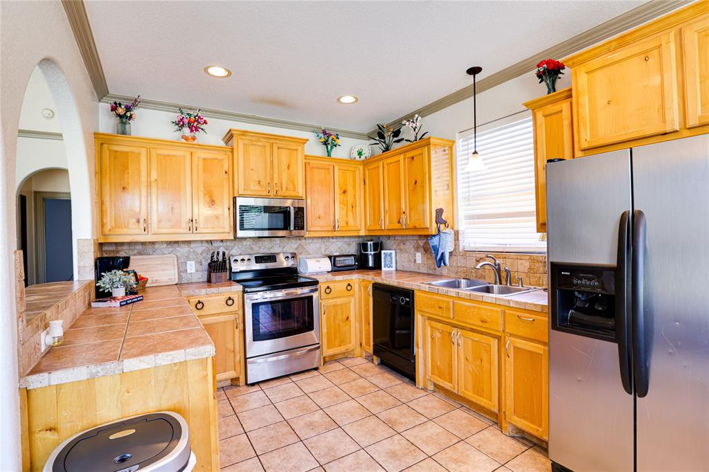 1845 Roadrunner Drive