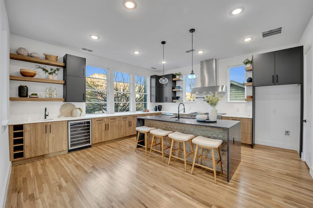 Lecomte Alley - Residential