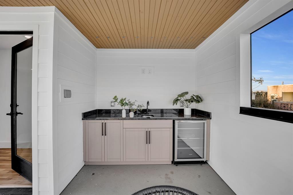 Lecomte Alley - Residential