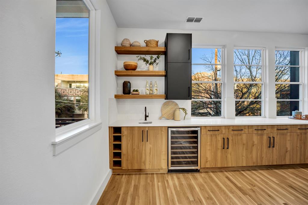 Lecomte Alley - Residential