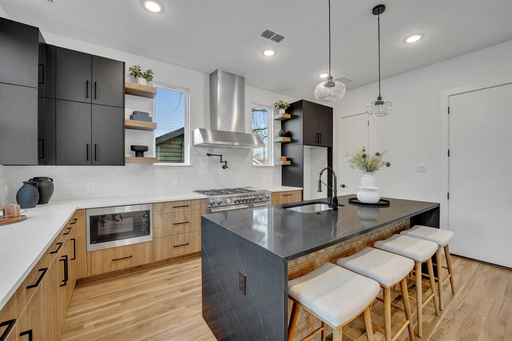 Lecomte Alley - Residential