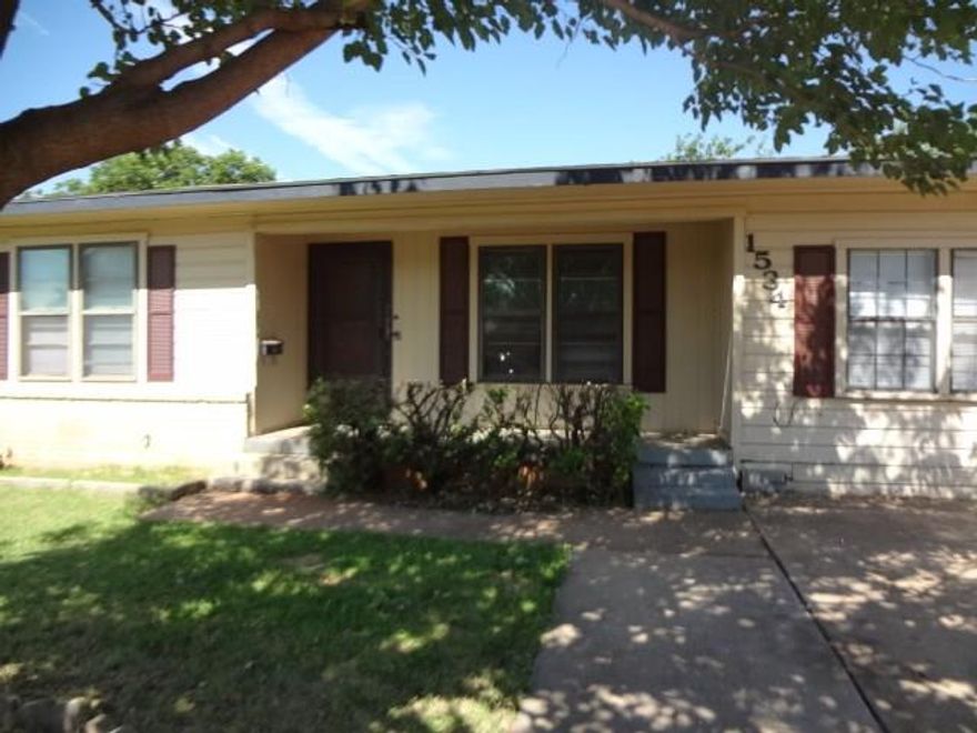 Wow!  Refinished original wood floors! Updated counters and cabinets! Big rooms and nice! Big laundry room! Great yard with storage building! Near Johnston School! You'll fall in love with this one!