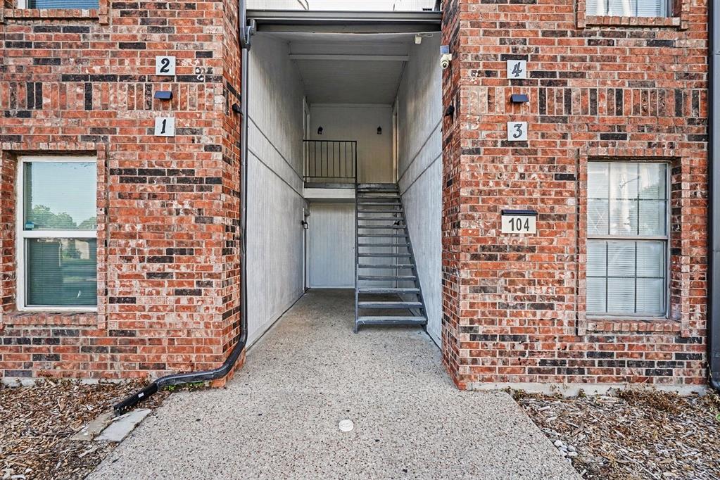 104 N Heights Drive
