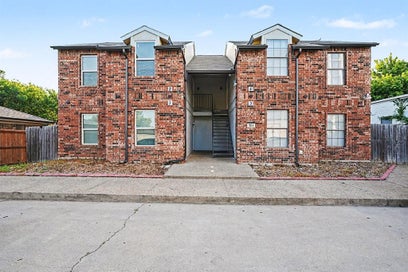 104 N Heights Drive Crowley TX 76036