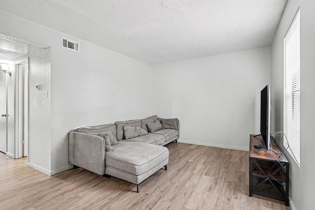 104 N Heights Drive