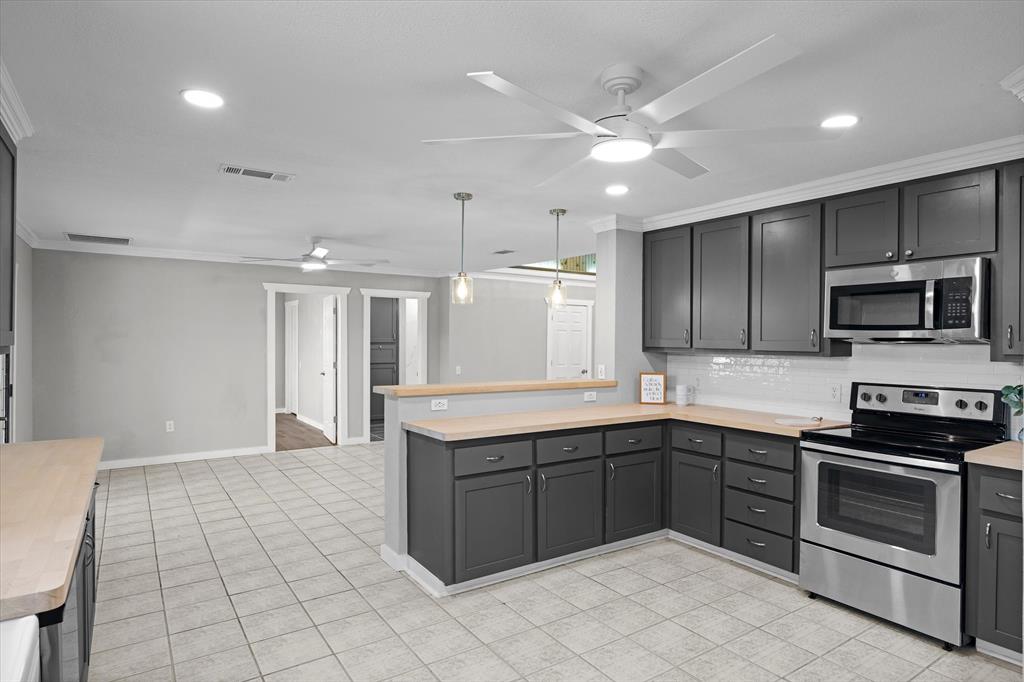 Whispering Oaks - Residential