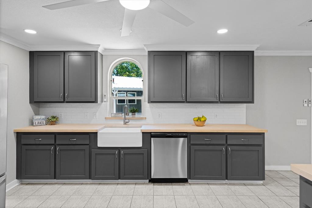 Whispering Oaks - Residential