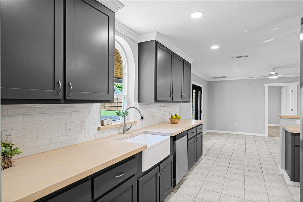 Whispering Oaks - Residential