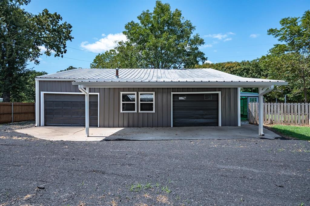 Whispering Oaks - Residential