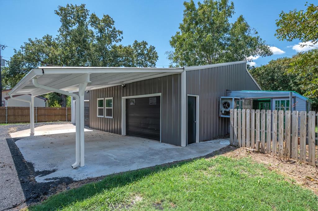 Whispering Oaks - Residential