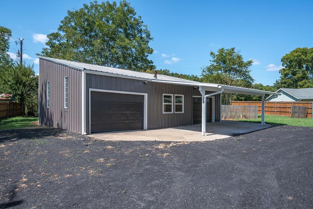 Whispering Oaks - Residential