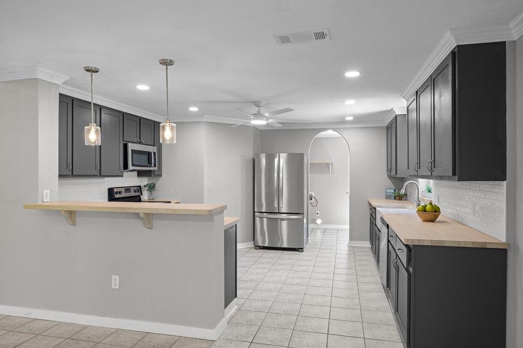 Whispering Oaks - Residential