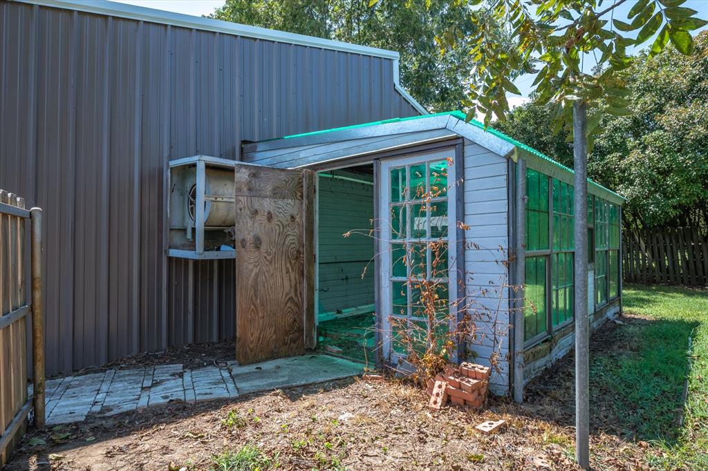 Whispering Oaks - Residential