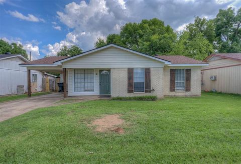 Photo of 4936 Okeefe Street, Bossier City, LA 71111 (MLS # 21286341)