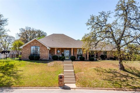 1906 Country Brook Drive Weatherford TX 76087