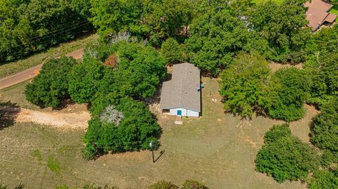 A home in Gladewater