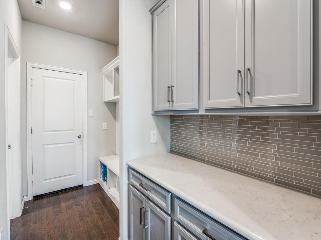 Lakewood Hills East Add - Residential Lease