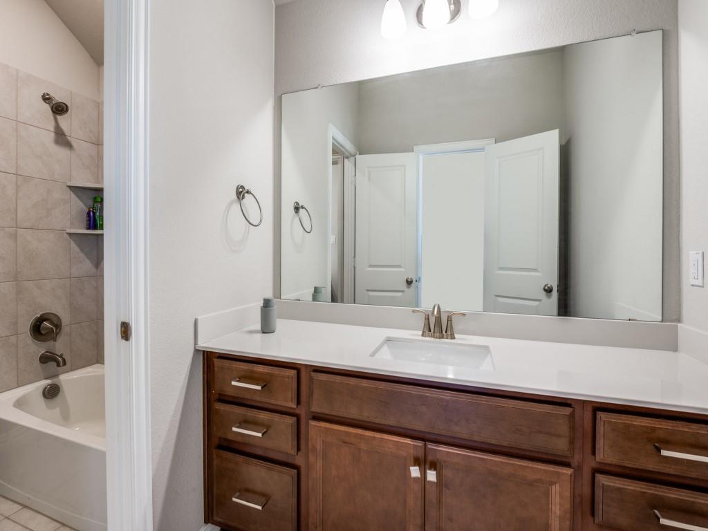 Lakewood Hills East Add - Residential Lease