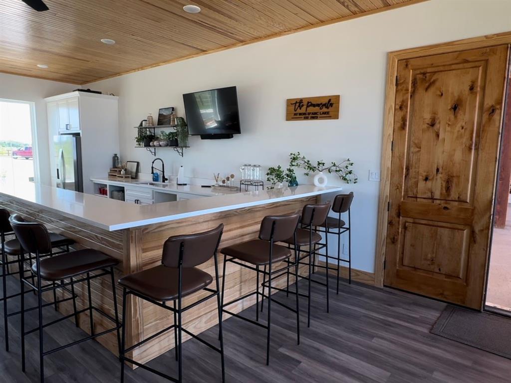 The Peninsula - Land