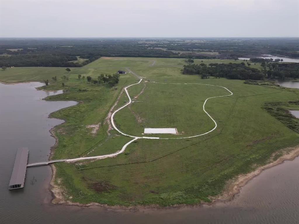 The Peninsula - Land