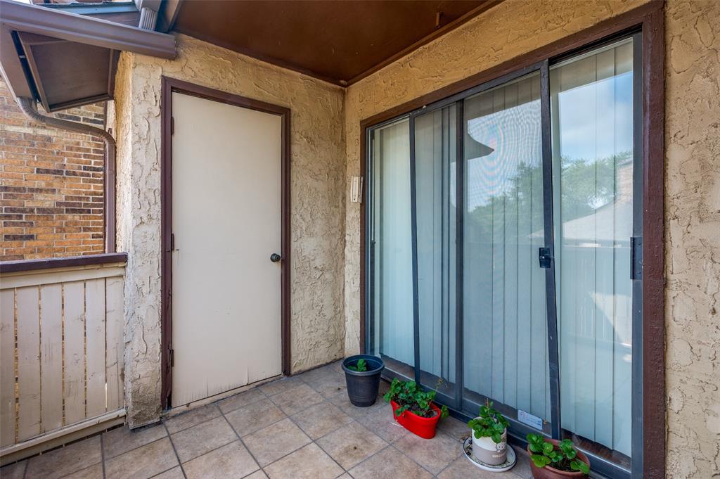 Cloisters Condo The - Residential