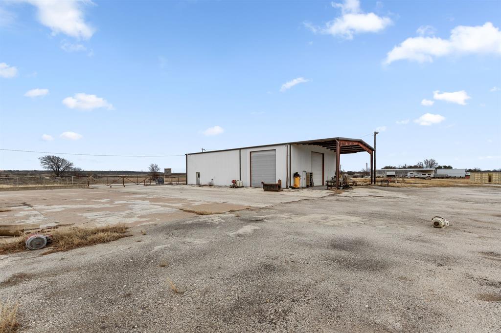 261 E Industrial Boulevard