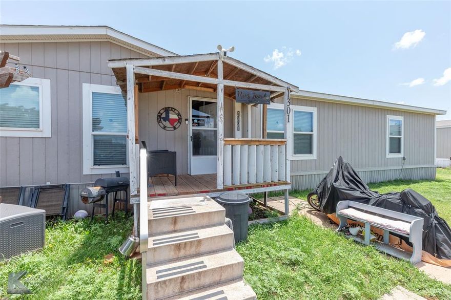 Spacious 4-Bedroom Double-Wide Manufactured Home in Quiet Community
This well-maintained double-wide manufactured home offers generous living space and comfort in a thoughtfully designed layout. Featuring four bedrooms with large closets and two full bathrooms—each with double sinks—the home is perfect for families or those who simply enjoy extra space.
The open-concept living area flows seamlessly into the dining room and kitchen, creating a welcoming environment for entertaining or everyday living. A huge walk-in pantry provides ample storage, while the oversized utility room includes laundry hookups for added convenience.
The primary suite is a true retreat, boasting a large bathroom with a separate garden tub and walk-in shower. Located in a quiet, well-planned neighborhood, this home combines comfort and value.
Please note: The lot is leased separately at $400 a month.