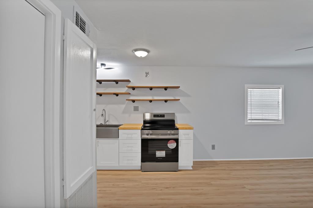 2657 E Main Street