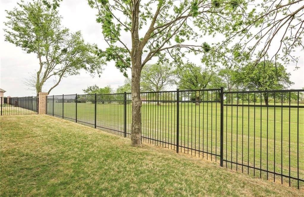 Arlington, Texas 76001, United States, 3 Bedrooms Bedrooms, ,3 BathroomsBathrooms,Residential,Active,3863