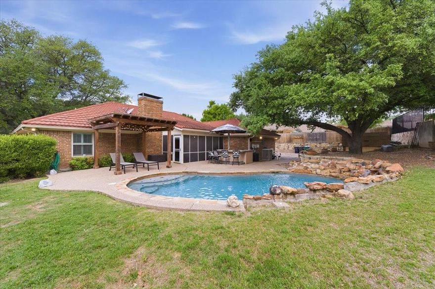 Welcome home to this single-story 4-bedroom, 2.5 bath home with a swimming pool where everyday living feels like a vacation. Nestled in the sought-after Lake Country Estates neighborhood.  Formal Dining could be flex space or office.  4th bedroom has a pocket door with a closet - could be flex space or office.  This home has laminate floors throughout the living areas and bedrooms, and tile in the kitchen and dining room.  Updated kitchen appliances, including the refrigerator. Additionally, you'll enjoy plantation shutters throughout, an outdoor kitchen and pergola with lights and an extended driveway for extra parking.  Enjoy your own private oasis at the sparkling pool with two water features.  Host unforgettable gatherings under the pergola or fire up the outdoor kitchen, all within a landscaped yard accented with stylish rock edging along the front and sides.  The 2-car garage offers ample storage and convenience.  Outdoor kitchen thatch roof is being replaced, on order.

Optional membership to the Voluntary HOA unlocks access to a community boat dock and additional amenities — making this home ideal for those who love the water and outdoor lifestyle.