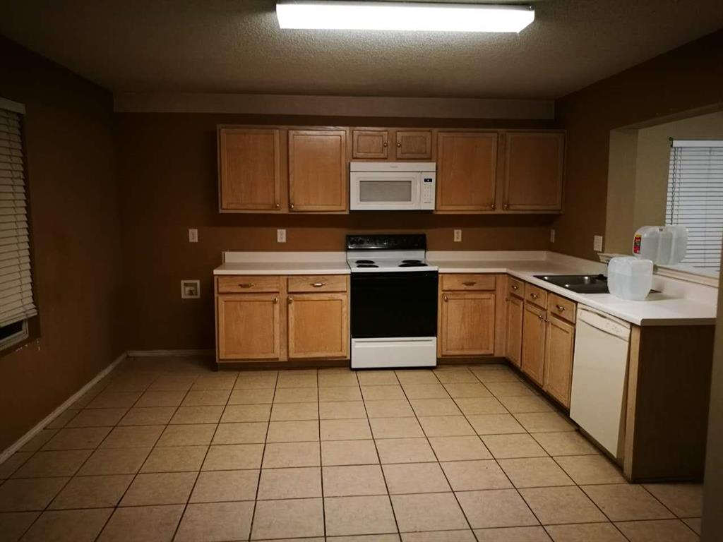 Villages Woodlake Ph 01 - Residential Lease