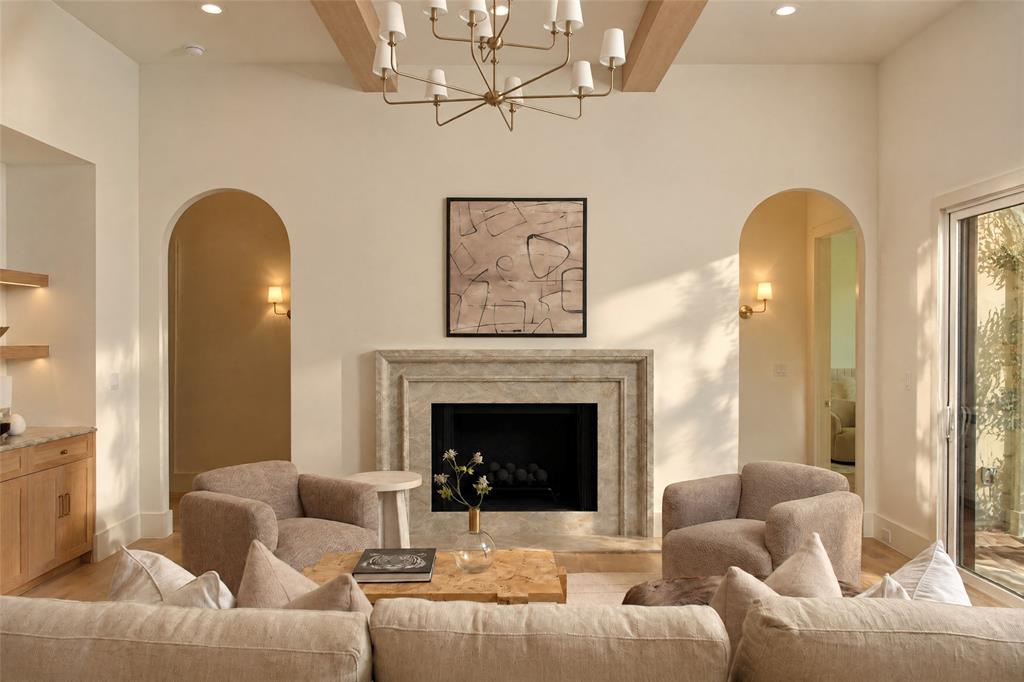 3733 Clover Lane