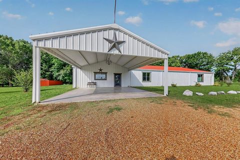 Photo of 400 Van Zant County Road 113, Grand Saline, TX 75140 (MLS # 21243735)