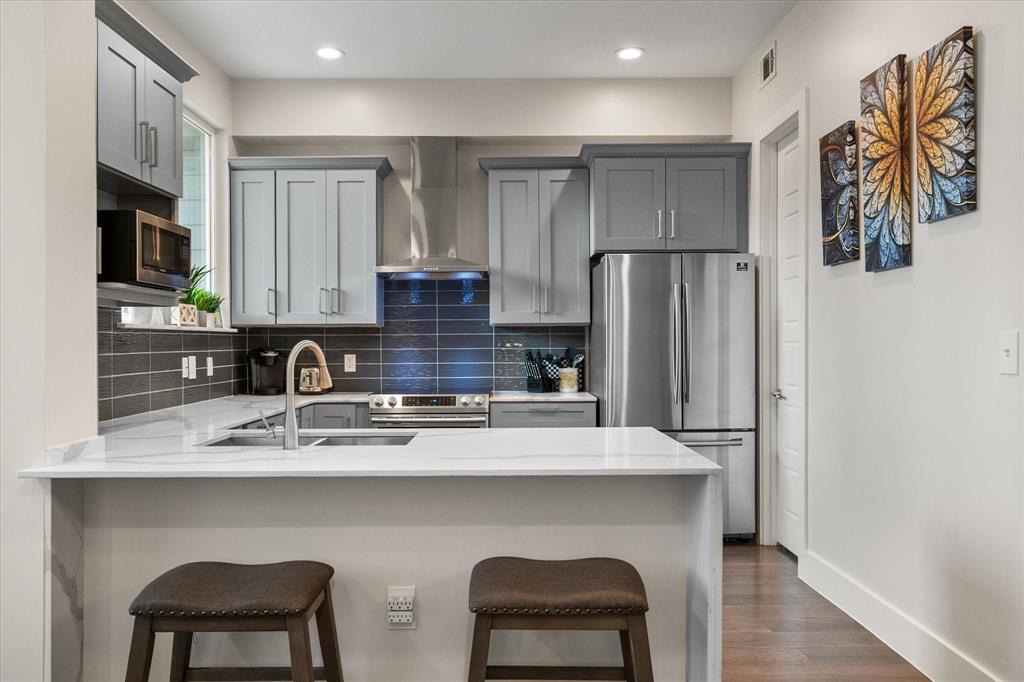 Timberleaf Lane Twnhms - Residential