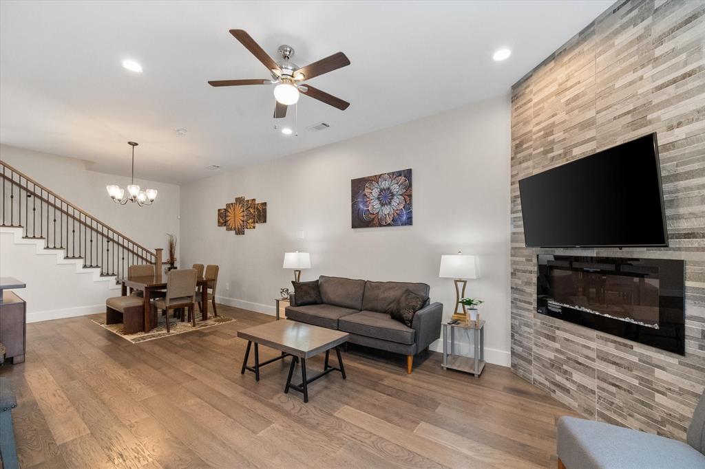 Timberleaf Lane Twnhms - Residential