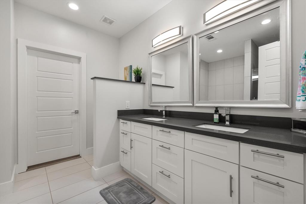 Timberleaf Lane Twnhms - Residential