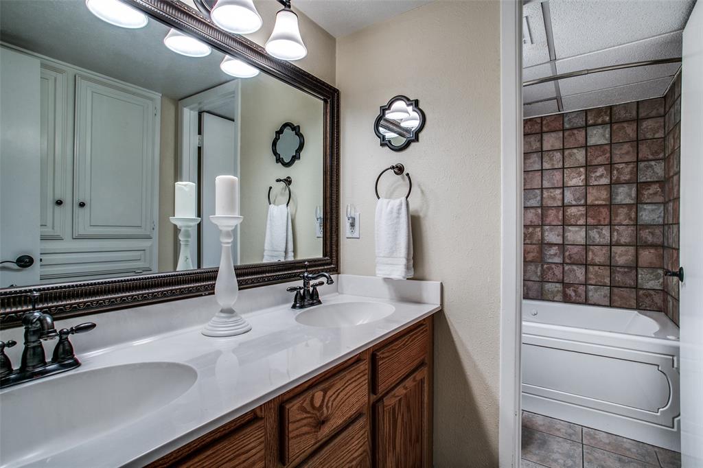 Oakbrook On The Lake - Residential