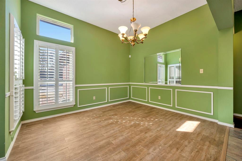 3218 Mapleridge Drive