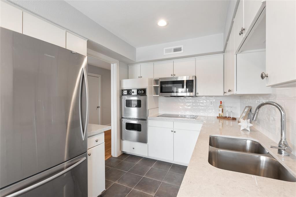 5800 ROYAL LANE CONDOMINIUMS - Residential Lease