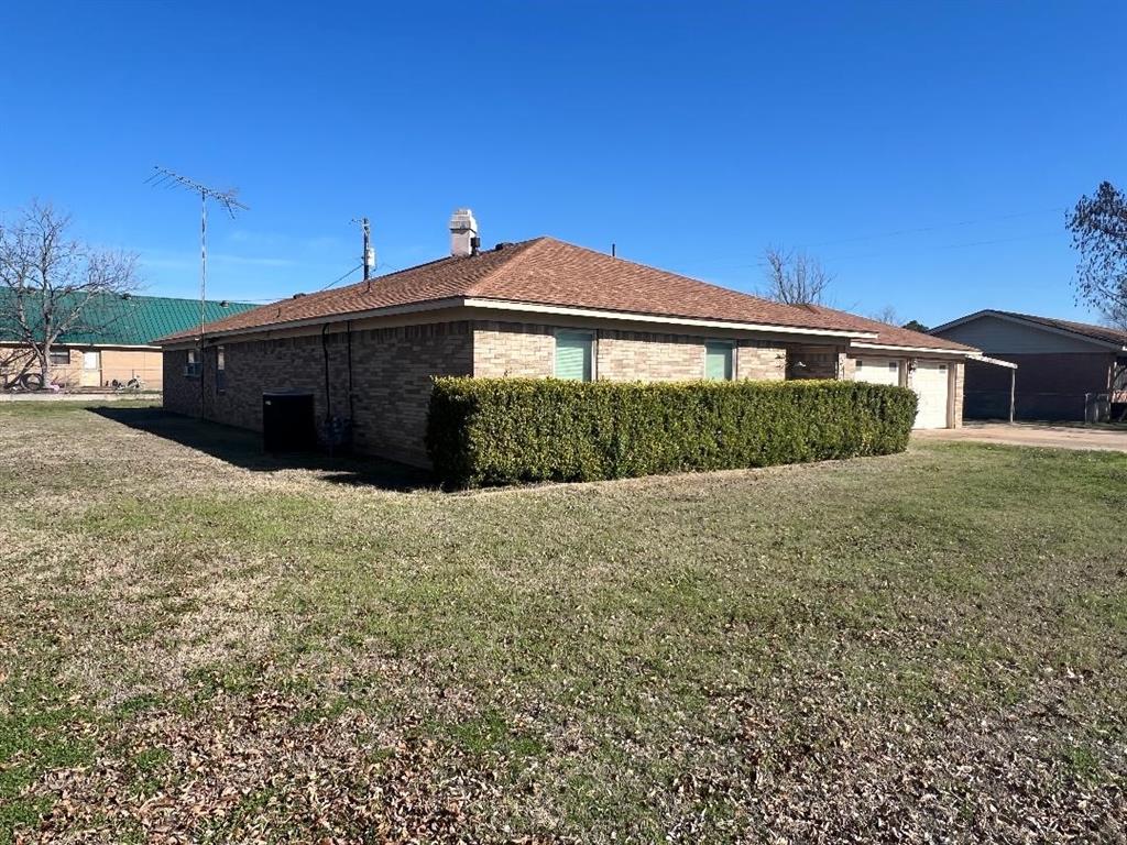 104 W Highland Drive