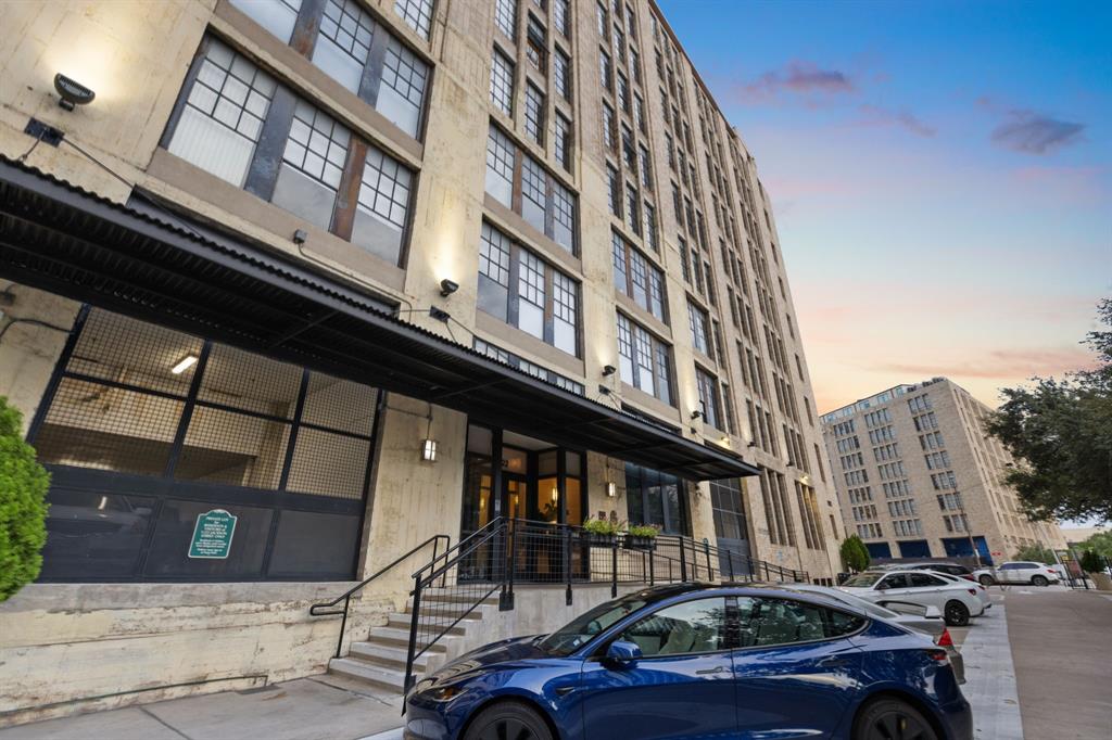 Soco Urban Loft Condo - Residential Lease