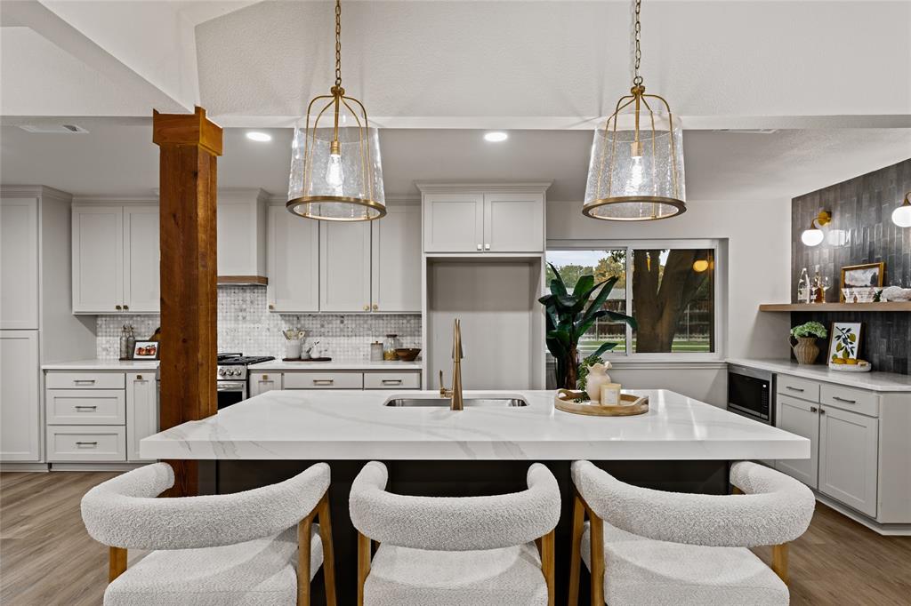 3002 Deep Valley Trail