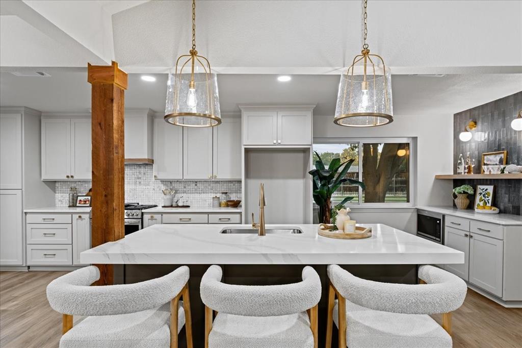 3002 Deep Valley Trail